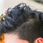 applicare la cera per capelli